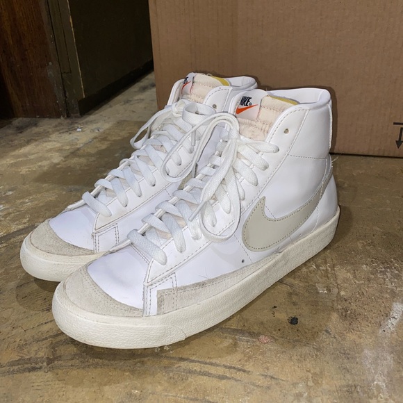 Nike Blazer Mid 77 Men’s Size 9 Light Bone - Picture 1 of 8